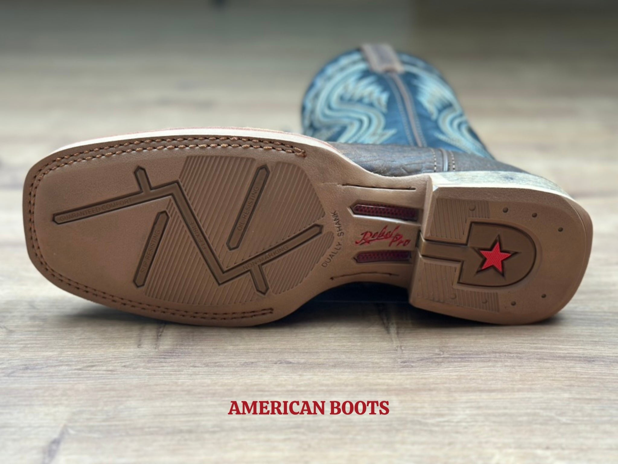 BOTA DURANGO REBEL PRO+, COURO DE CABEÇA PREMIUM — D0292.