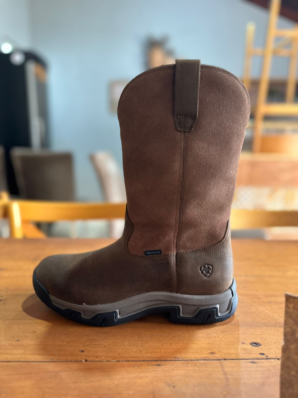 BOTA TENIS IMPERMEÁVEL, ARIAT — BICO REDONDO.