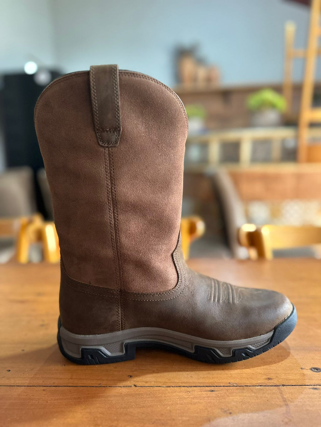 BOTA TENIS IMPERMEÁVEL, ARIAT — BICO REDONDO.